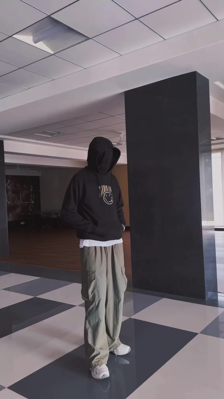 Load video: Strutish -DOtOt9UCLPC.mp4